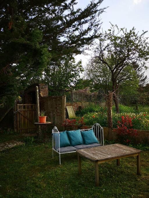 Au Coeur De Mortagne, Un Balcon Sur Le Perche Villa Exteriör bild